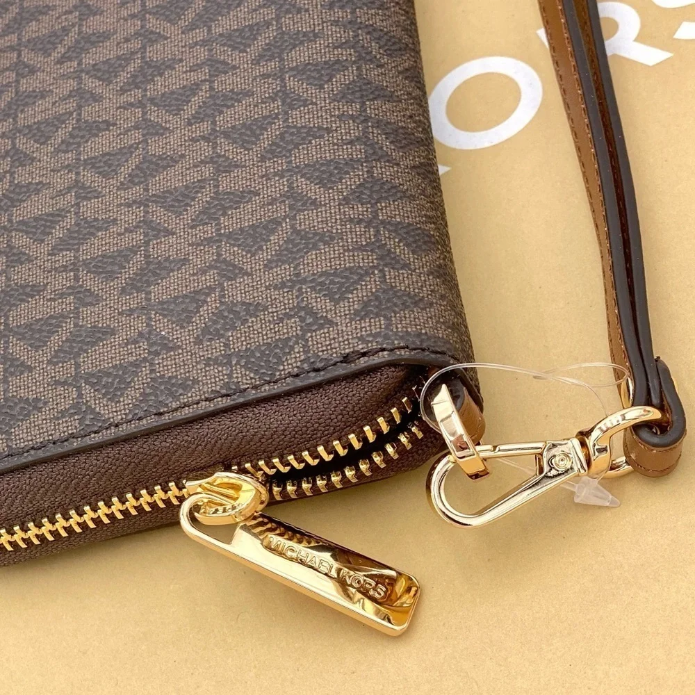 Michael Kors Jet Set Travel Wallet Phone Case Brown